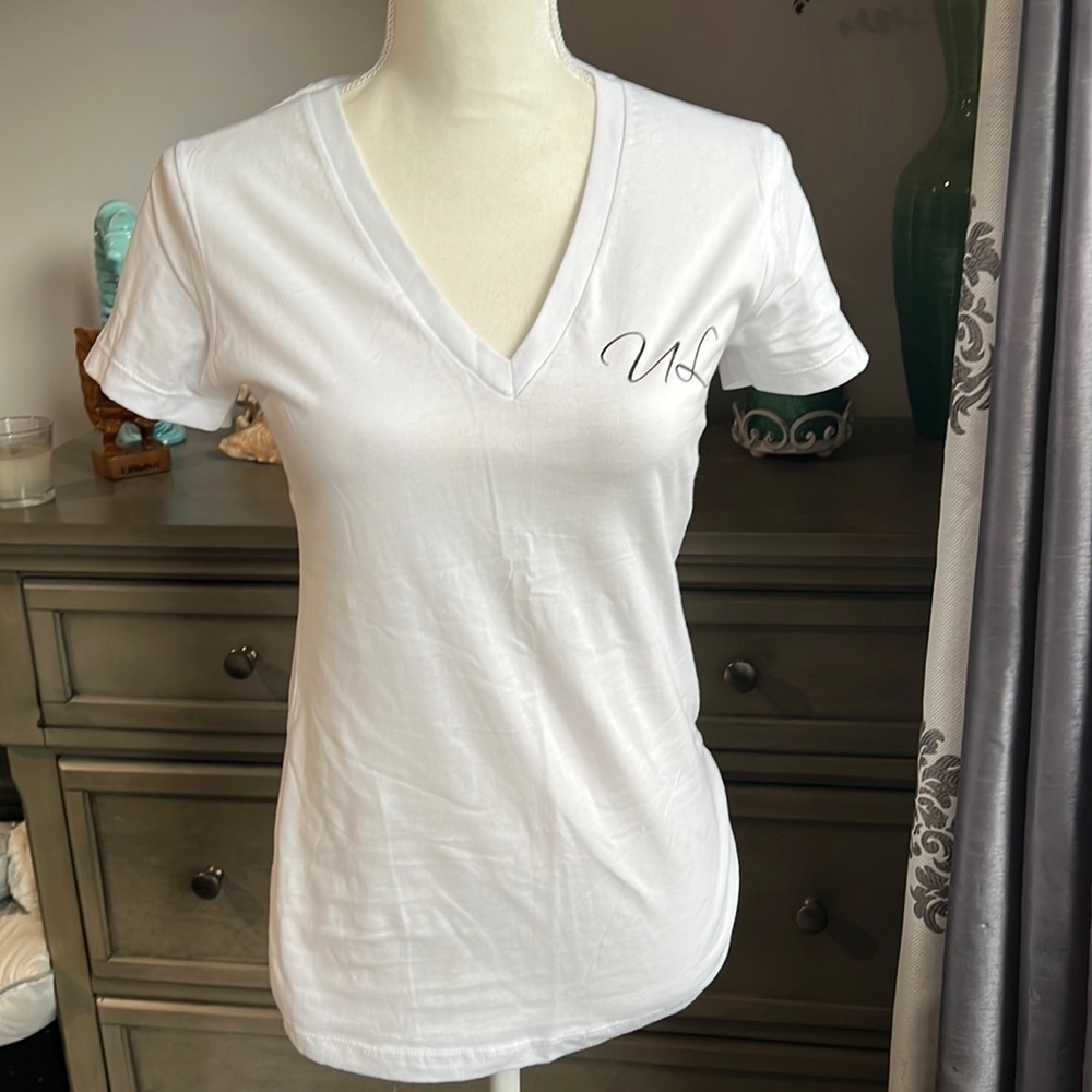URBAN Luxuriance White V Neck T Shirt SZ M